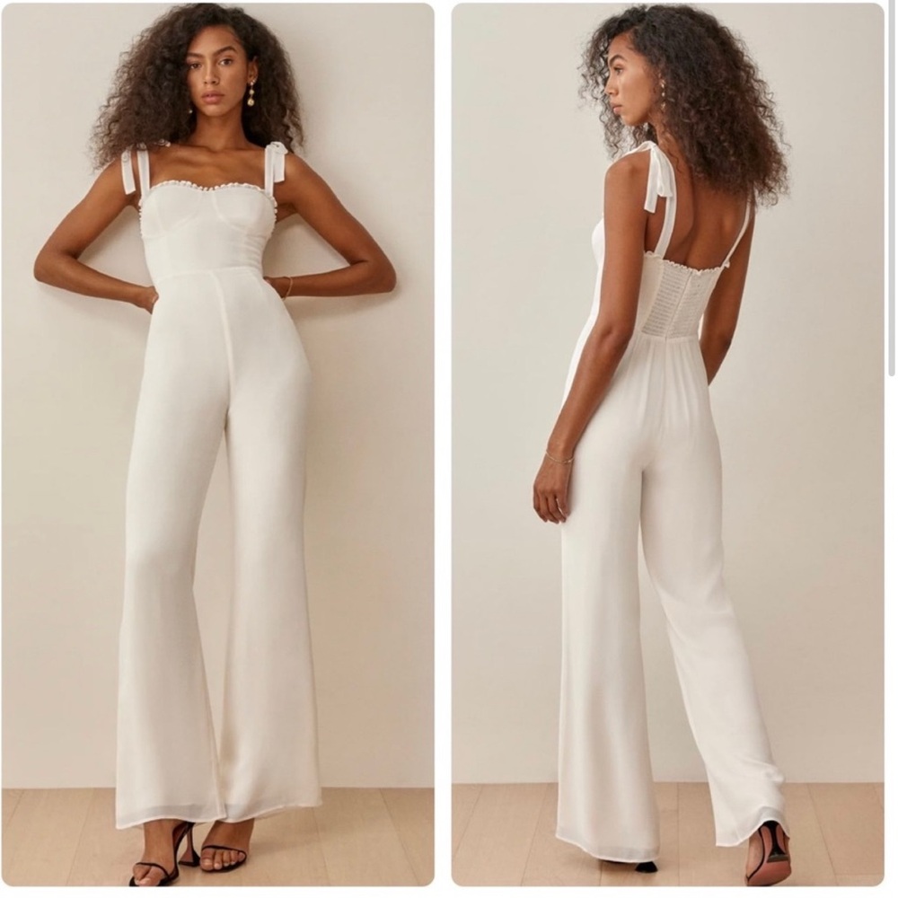 Reformation Alfred Jumpsuit
Elegant White size0 party bridal